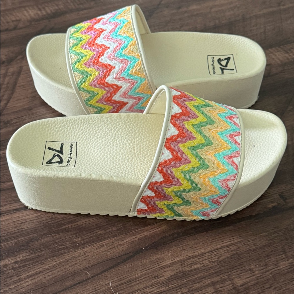 Colorful Dirty Laundry Zigzag Chevron Slide Summer Spring Platform Sandals - Picture 1 of 12
